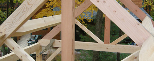 charpente-bois-traditionnelle-fermette-lamellé